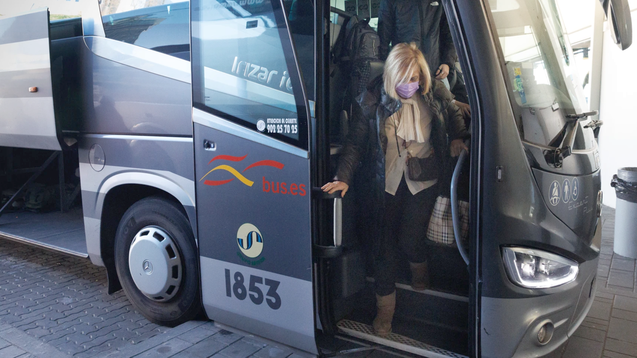 El transporte público estatal será gratuito para los menores de 15 años y ofrecerá amplios descuentos.