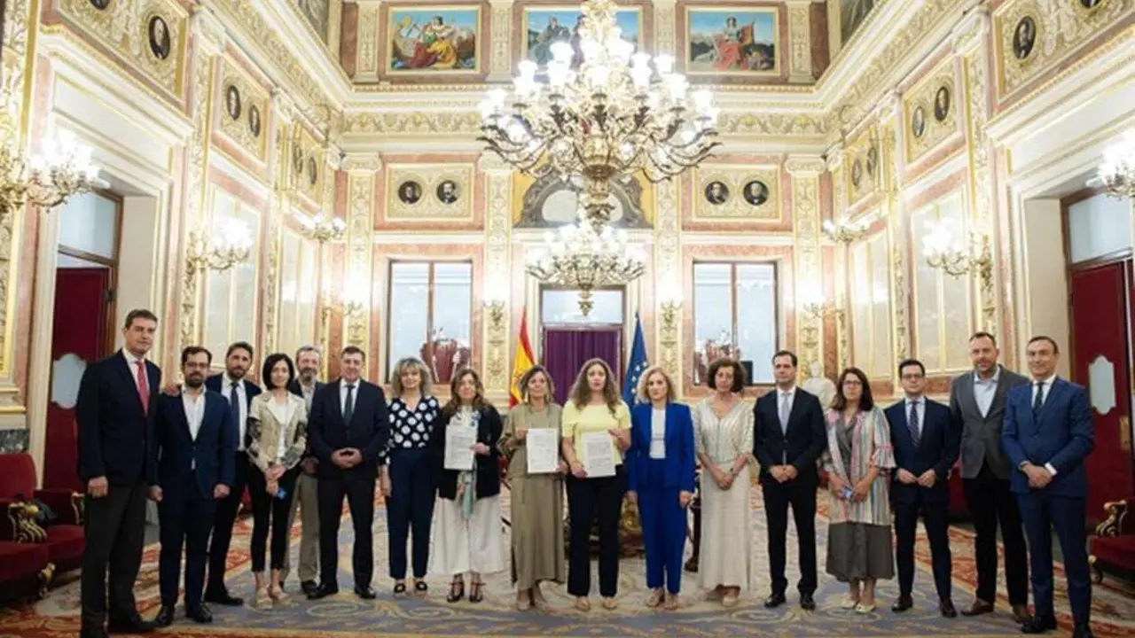 Representantes populares en el Congreso han sumado sus fuerzas para defender Azucarera.