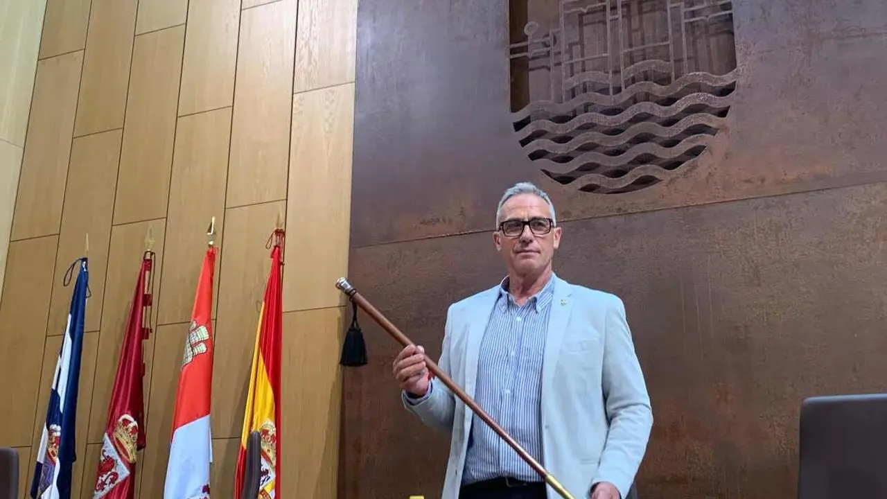 Vicente Álvarez devuelve a UPL la alcaldía de Villaquilambre. El dirigente leonesista sucede al socialista Jorge Pérez en virtud del acuerdo de gobierno sellado por ambas formaciones tras las elecciones de 2023.