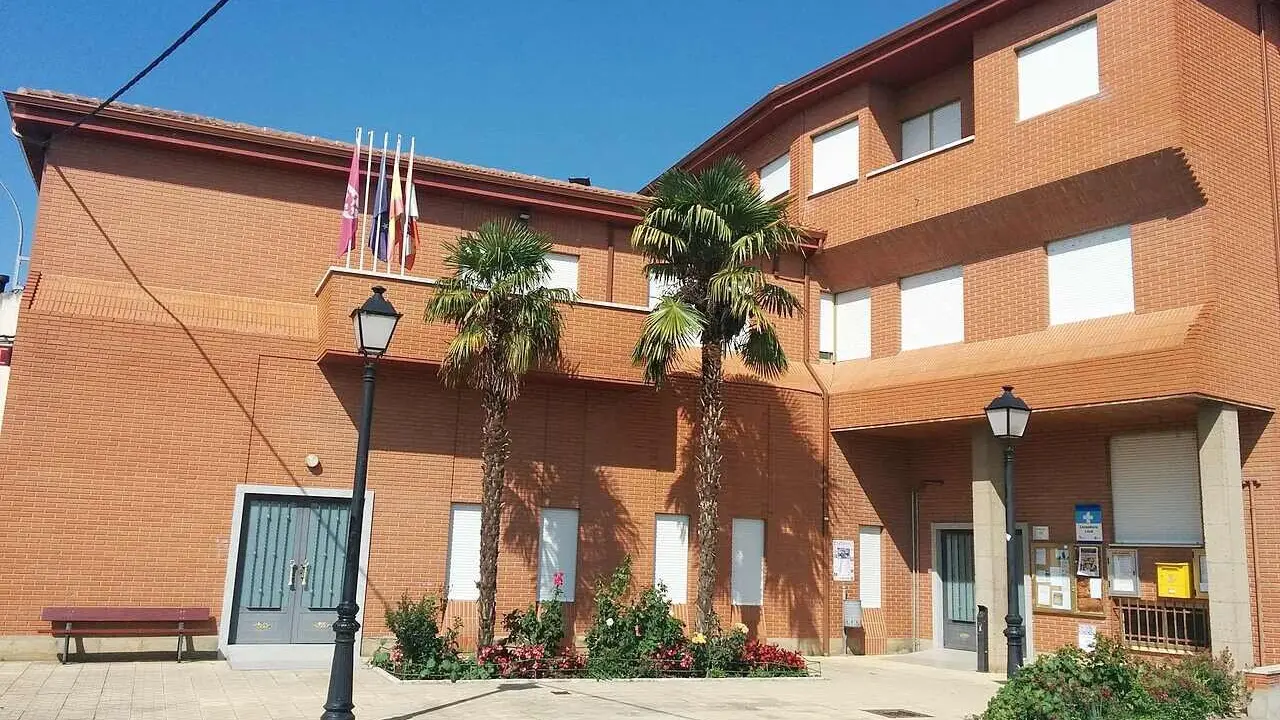 Ayuntamiento de Valdefuentes del Páramo.