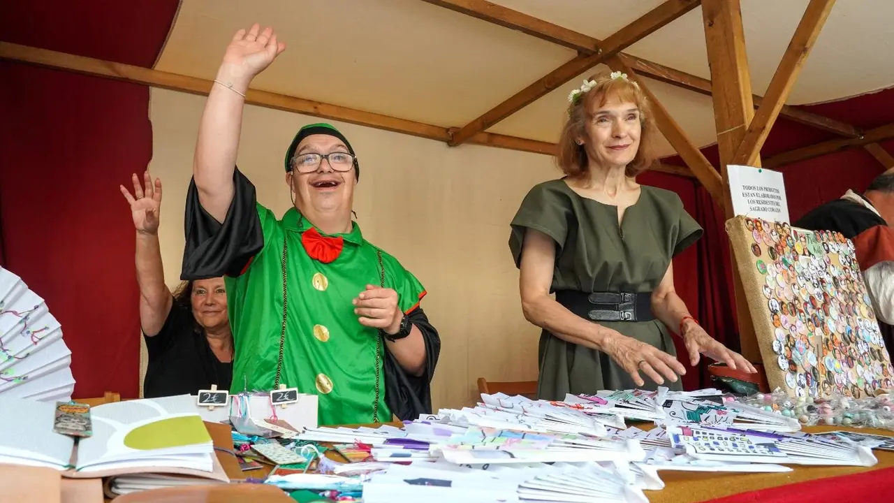 Inauguración de la Feria Medieval de los centros asistenciales de la Diputación de León