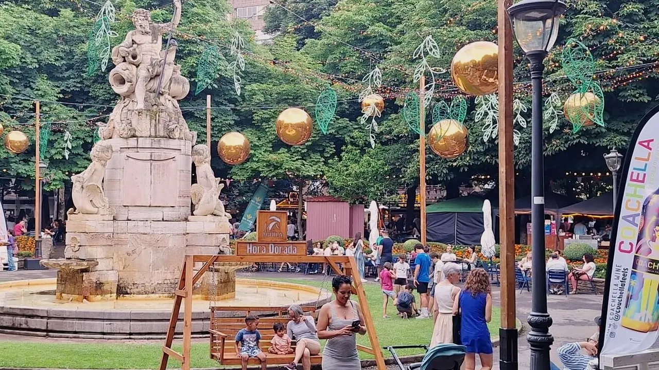 El Festival 'come y calle' en el Jardín de San Francisco