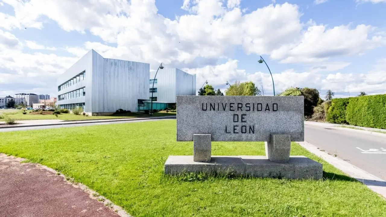 Acceso a la Universidad de León.