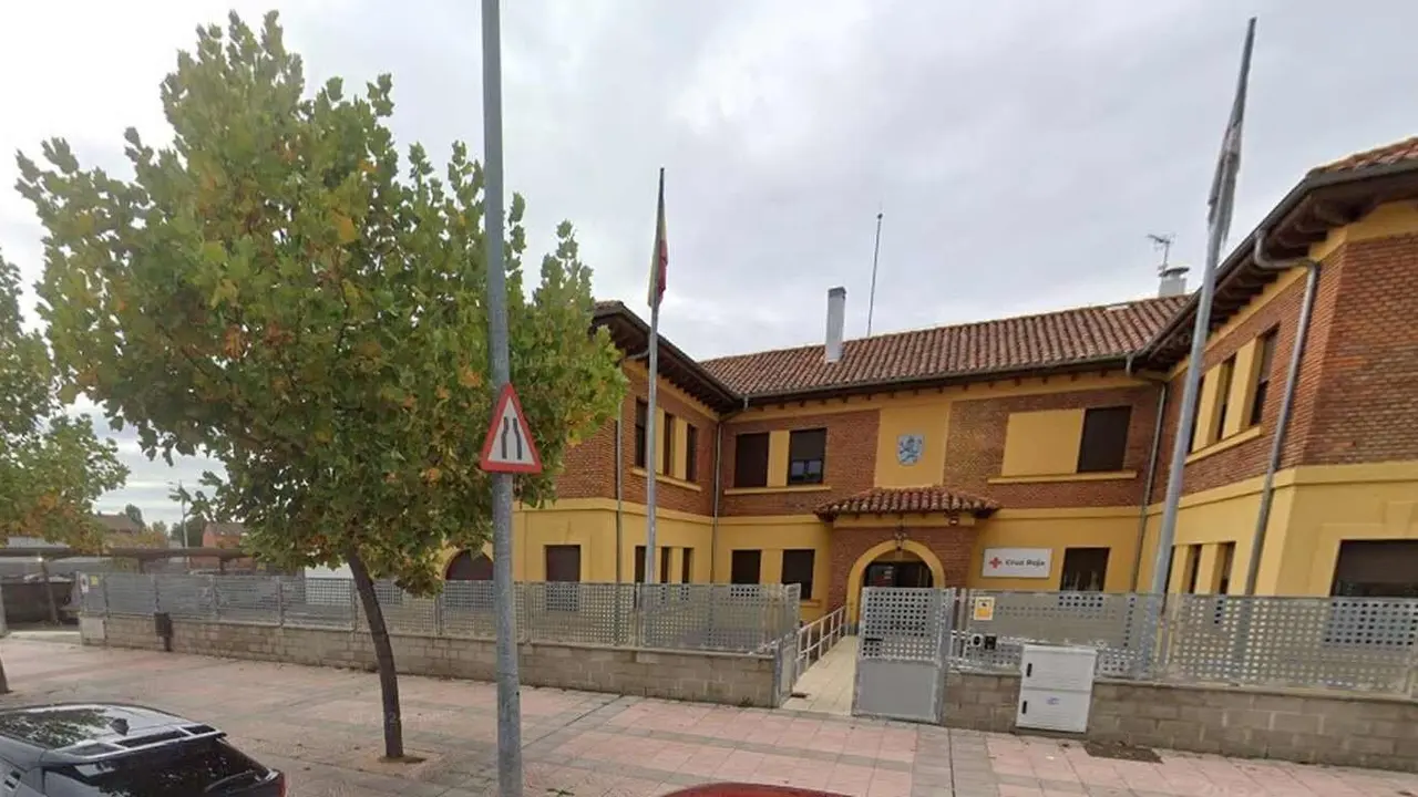 El detenido utilizaba el centro de apoyo de Cruz Roja en Puente Castro como su base de operaciones.