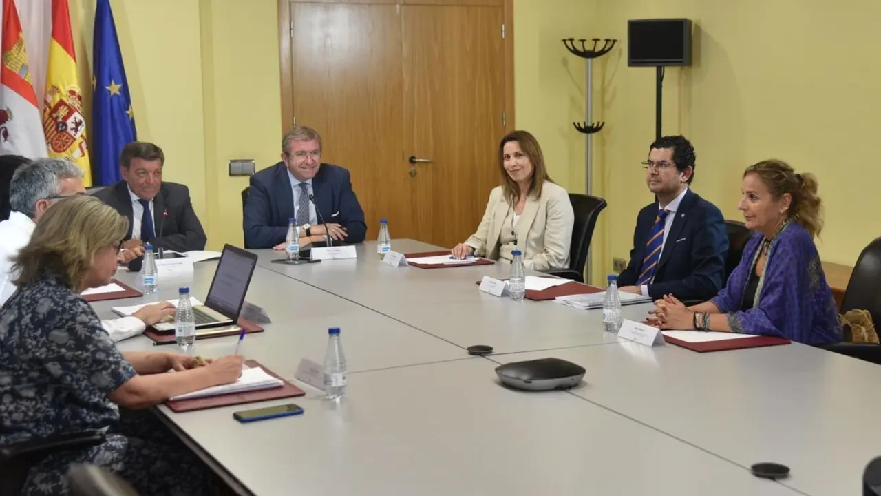 Reunión de Empresa Familiar con el consejero de Presidencia de la Junta.