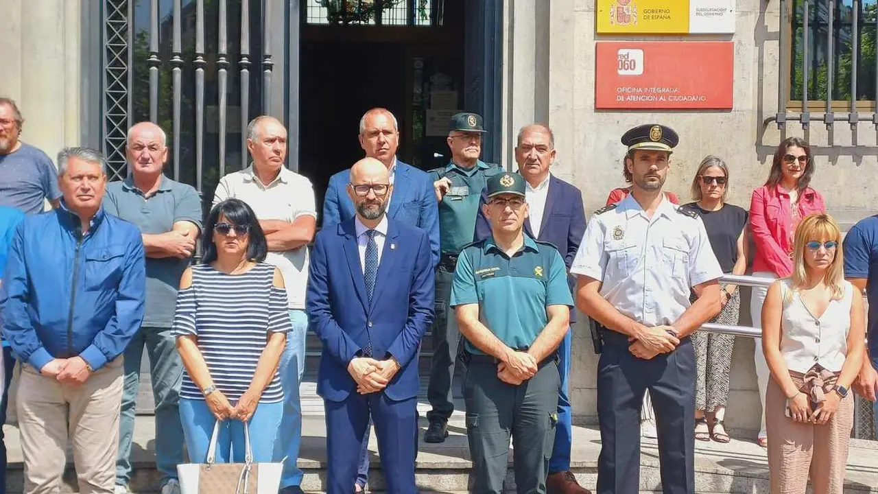 La Subdelegación del Gobierno en León acogió este miércoles un emotivo acto de repulsa contra la violencia machista.