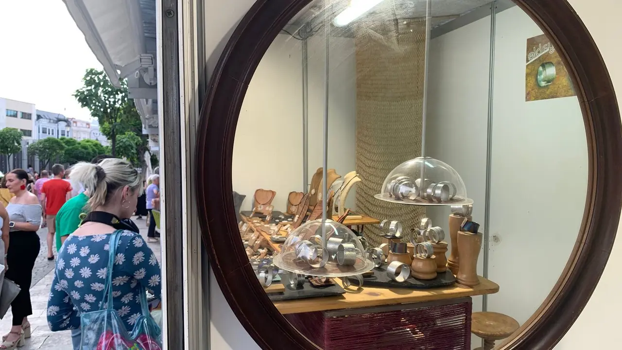 La XXVII edición reúne a 31 talleres artesanos, siete más que el pasado año, y se consolida como uno de los grandes atractivos de San Juan y San Pedro
