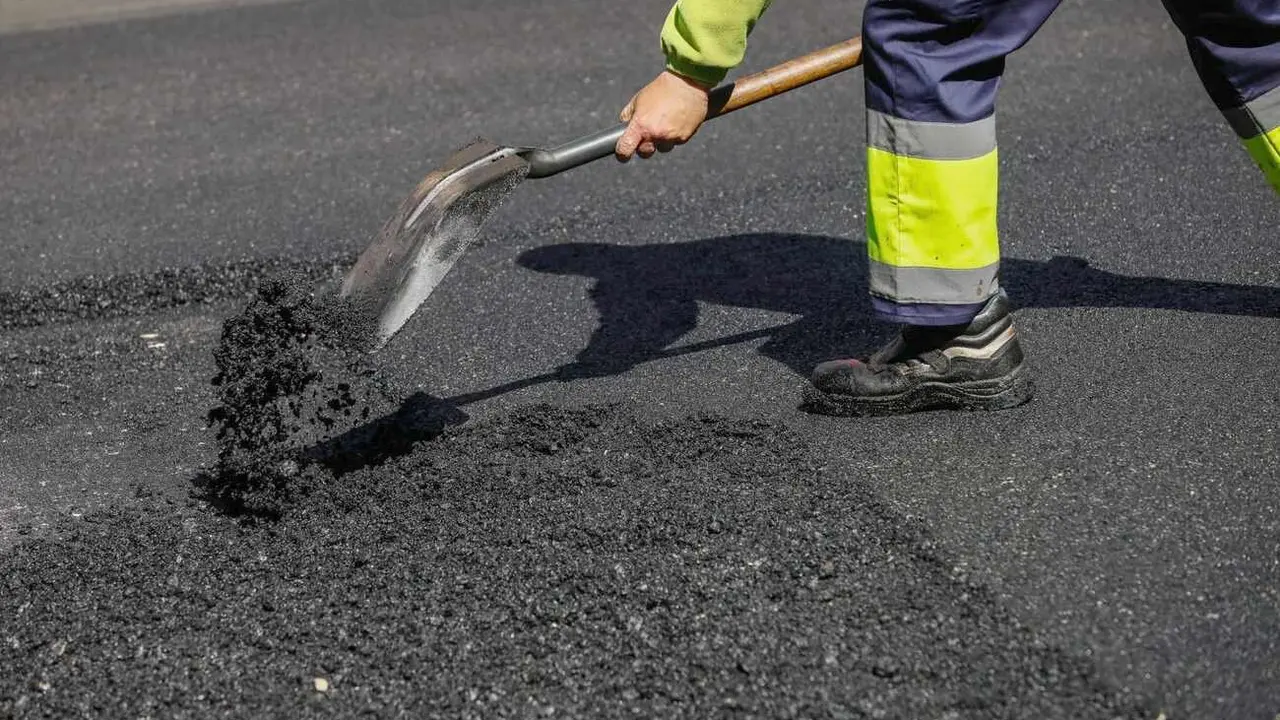 La Junta invertirá más 6,5 millones en el arreglo de la LE-213 entre Puente Villarente y Casasola de Rueda.