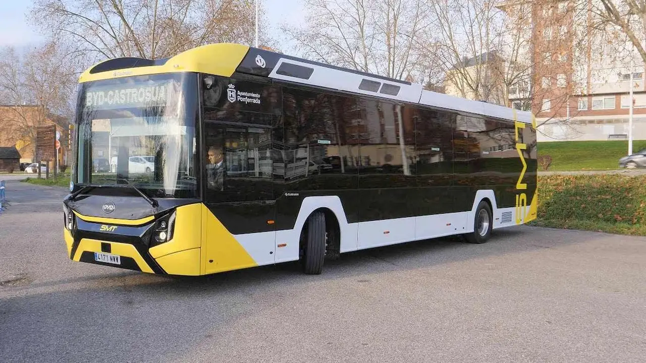 Imagen de uno de los autobuses urbanos de Ponferrada.