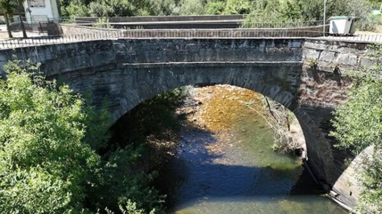 El puente sobre el río Bouza de Las Ventas de Albares. Foto: Ayto. Torre del Bierzo