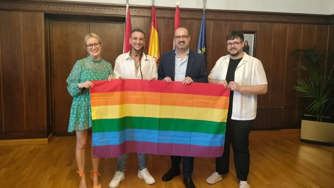 PREGONERO DIA ORGULLO