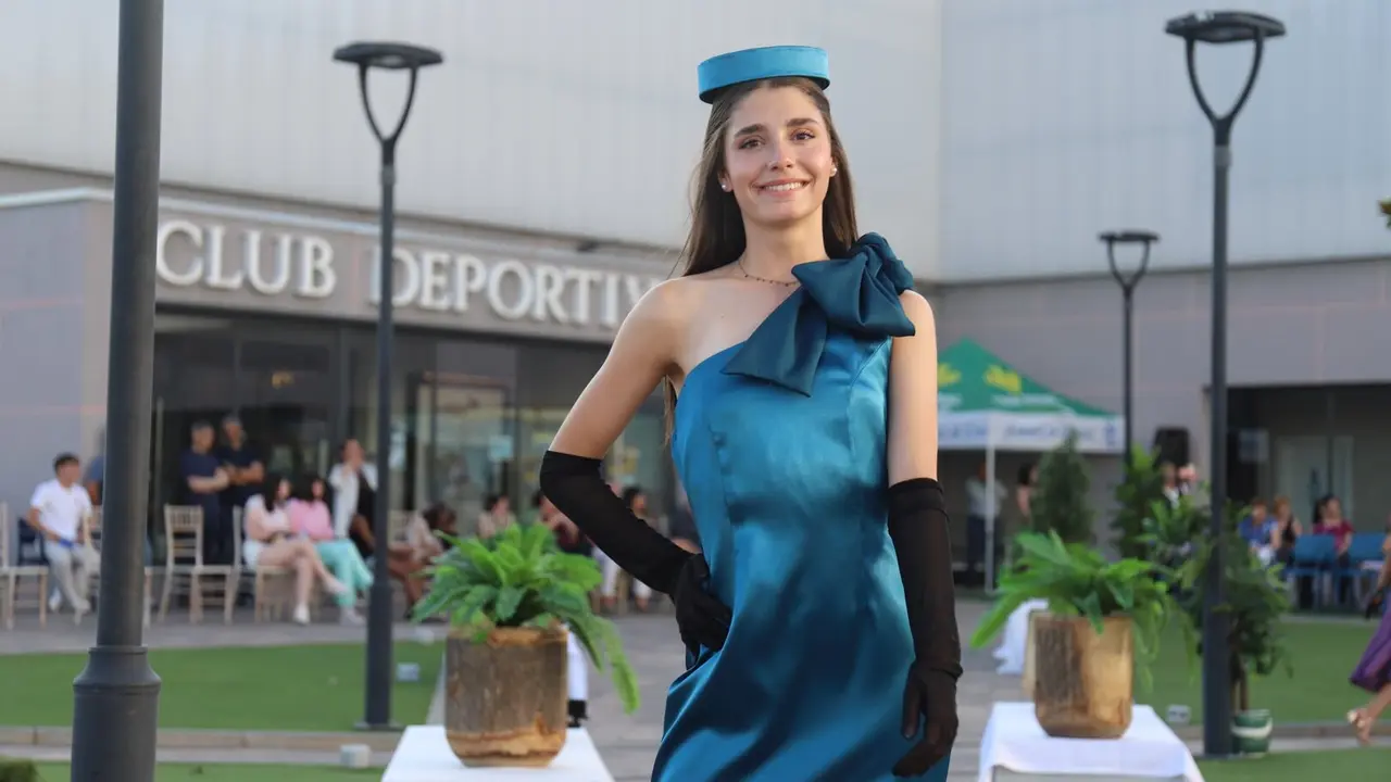 Las instalaciones del Olímpico de León se convirtieron en una pasarela improvisada con motivo del desfile Moda en la Calle, un evento que reunió a varios diseñadores de la provincia para presentar sus colecciones. Fotos: Isaac Llamazares