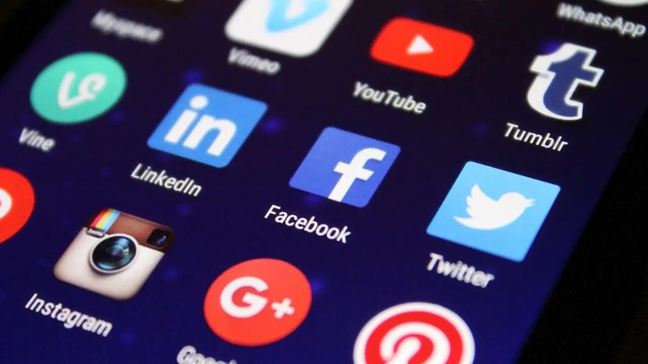 Redes Sociales 1