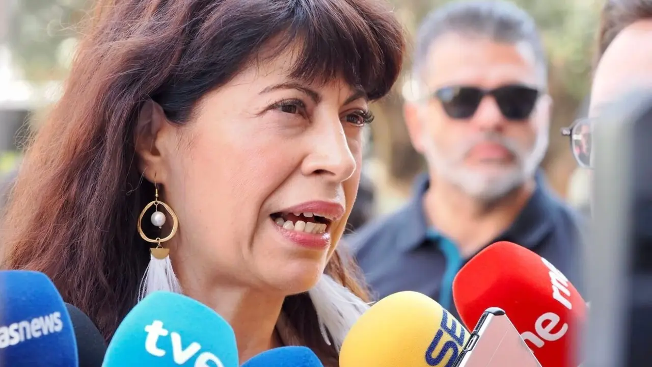 La ministra de Igualdad, Ana Redondo, asiste a la manifestación por el Día del Orgullo LGBTI