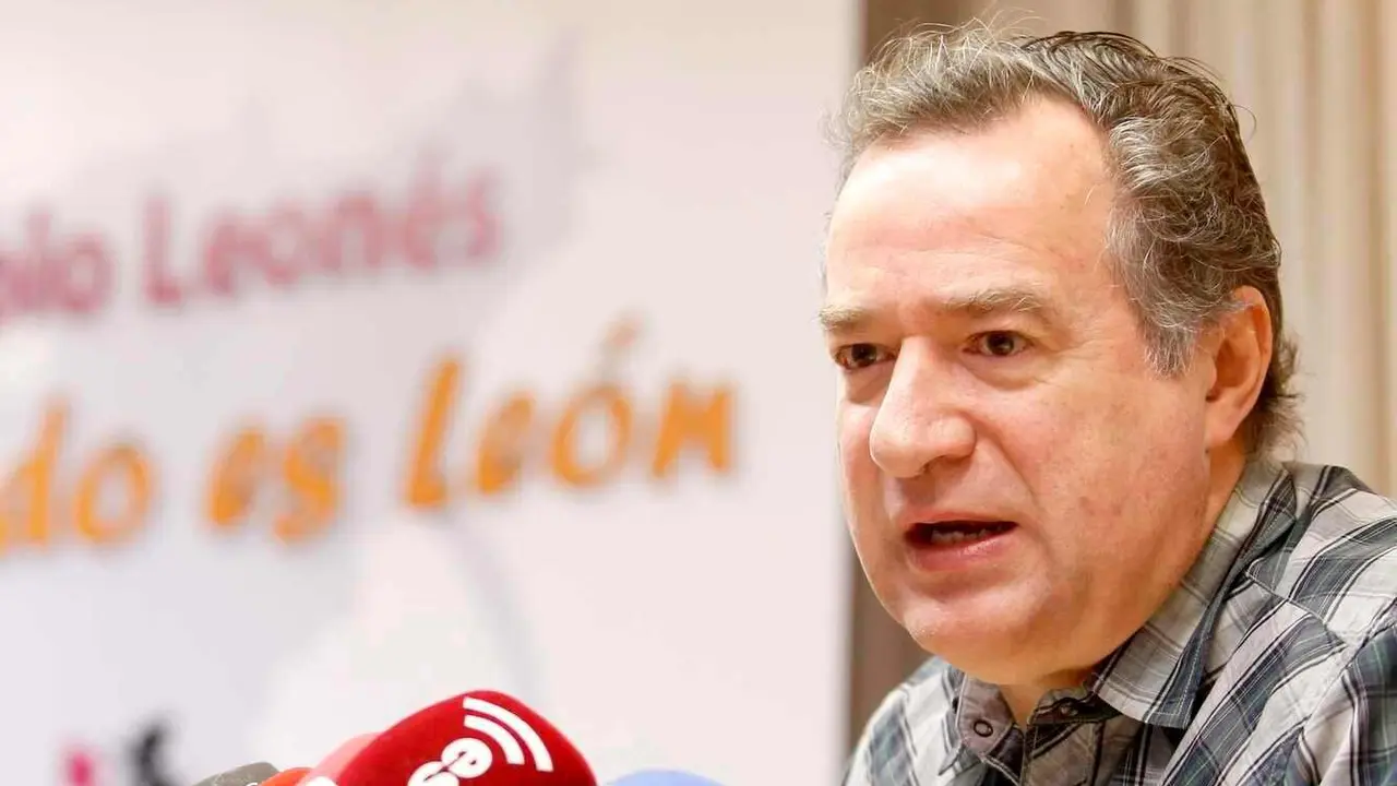 Alejandro Valderas, durante una rueda de prensa.
