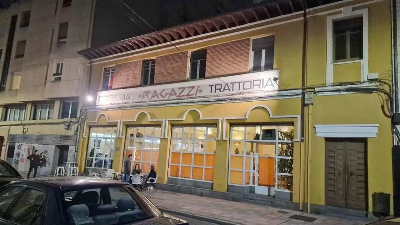 Un clásico de la repostería local regresa a la ciudad, reabre Ragazzi.
