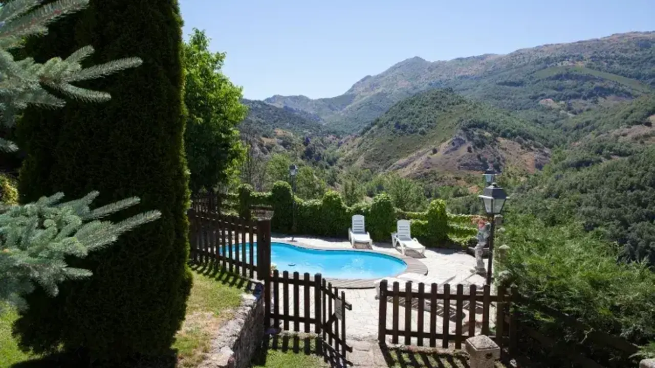 Imagen de una casa rural en Fuentes de Peñacorada.