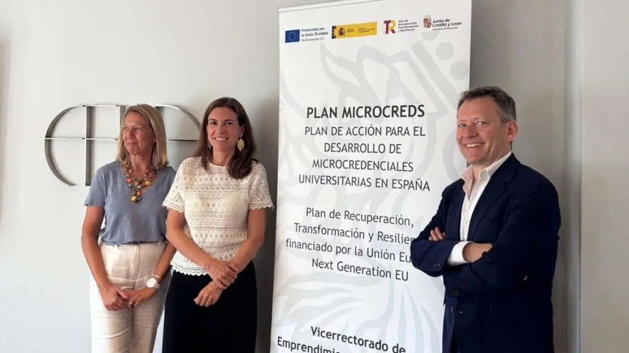 La vicerrectora de Emprendimiento, Empleabilidad y formación Permanente de la Universidad de León, María José Vieira, ha mantenido una reunión con el secretario general de la Federación Leonesa de Empresarios, Enrique Suárez.