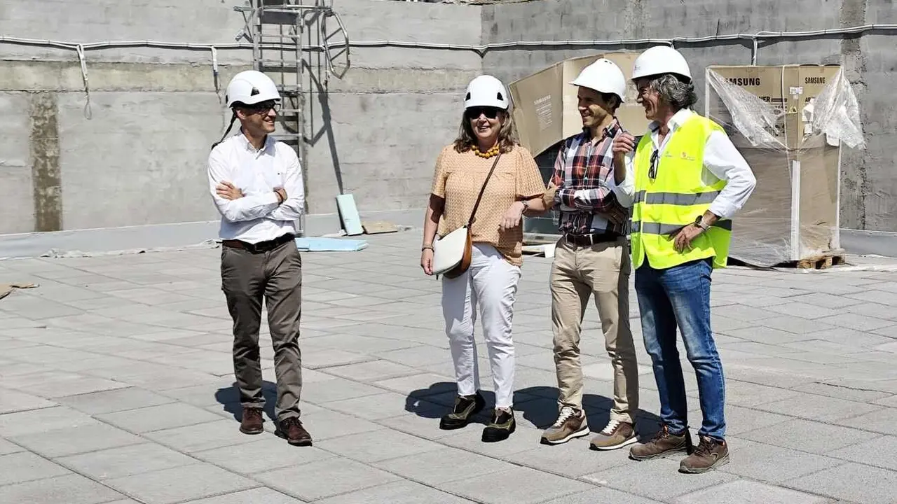 Imagen de la visita a las obras que se realizan de cara a la nueva sede de 'Caléndula'