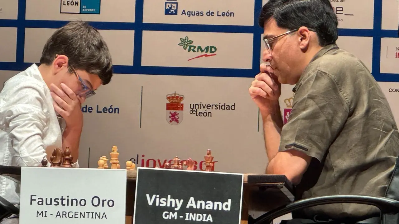 La primera semifinal del XXXVIII Torneo Magistral Ciudad de León enfrentó a Vishy Anand y Faustino Oro.