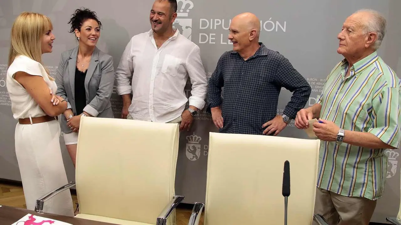 El festival ‘Bajo Tierra’ desciende al subsuelo leonés con 83 funciones en bodegas y un castillo. Ocho compañías nacionales e internacionales transformarán seis municipios de León en escenarios teatrales del 31 de julio al 5 de agosto. La iniciativa, impulsada por la Diputación y Eje Producciones, une arte, patrimonio y cultura popular. Foto: Peio García