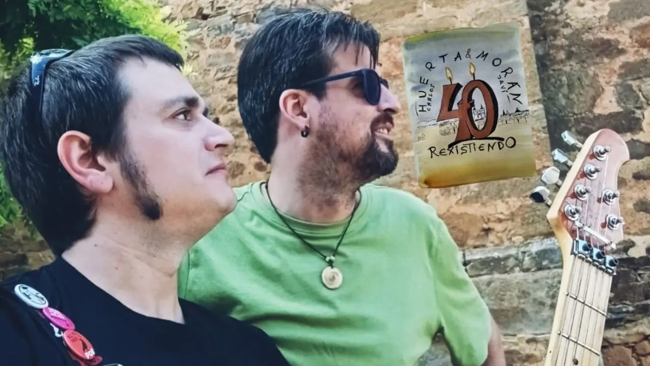 El dúo “Arou” formado por los cantautores astorganos Carlos Huerta y Javi Morán,