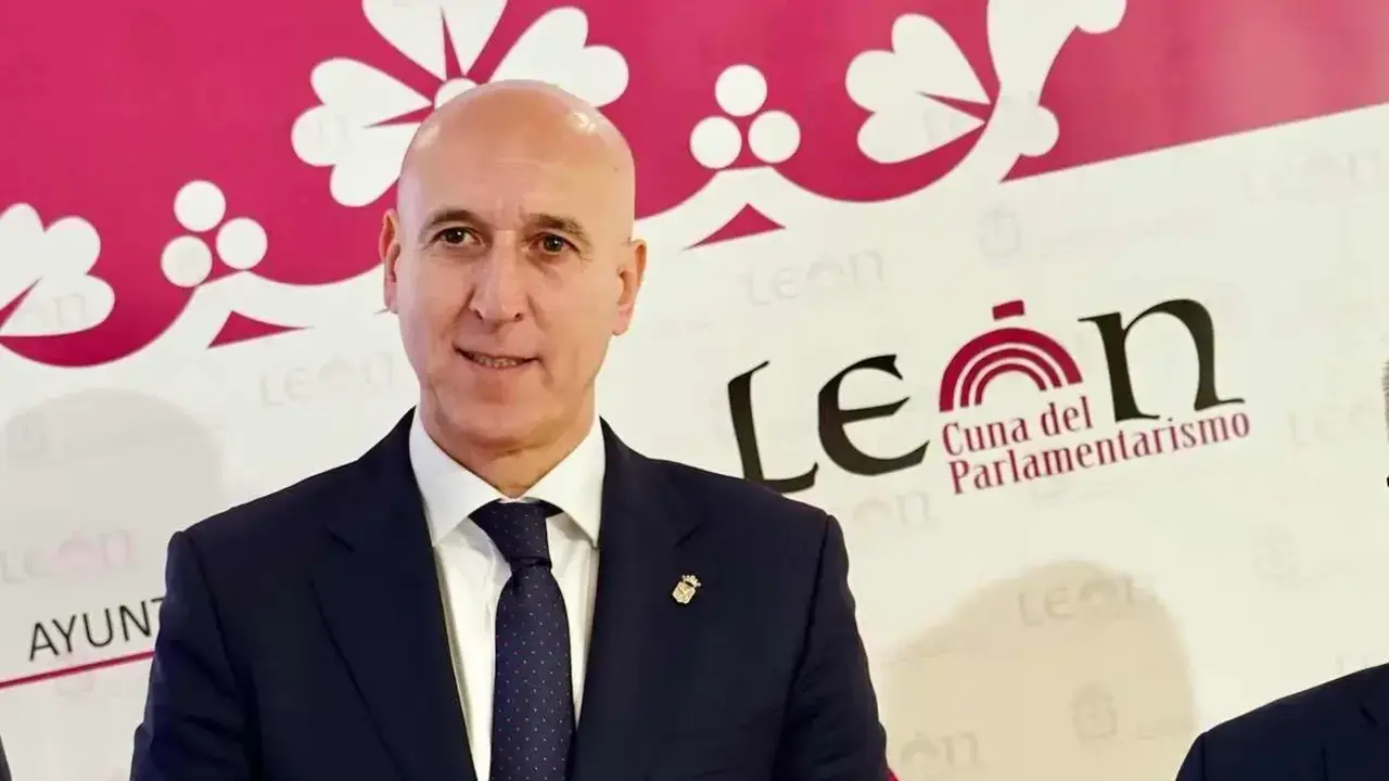 José Antonio Diez, alcalde de León, momentos antes de una rueda de prensa.