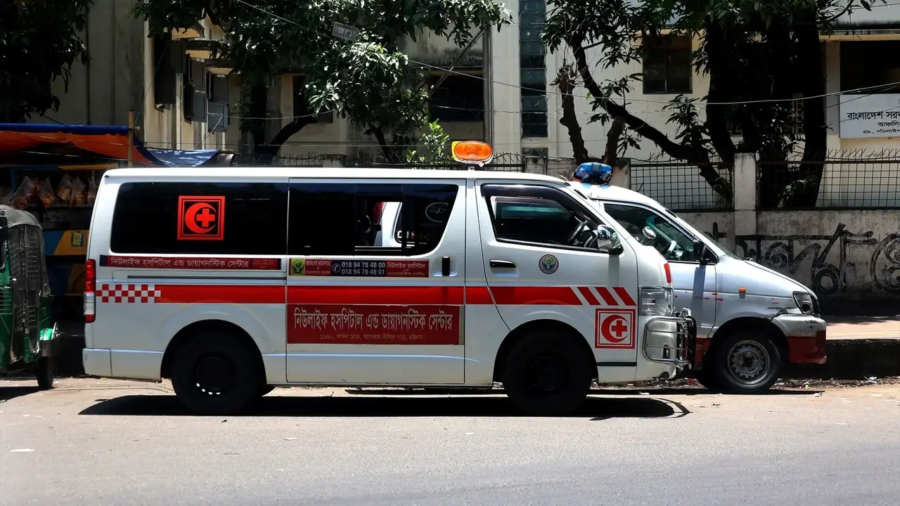 ambulancia-bangladesh_98