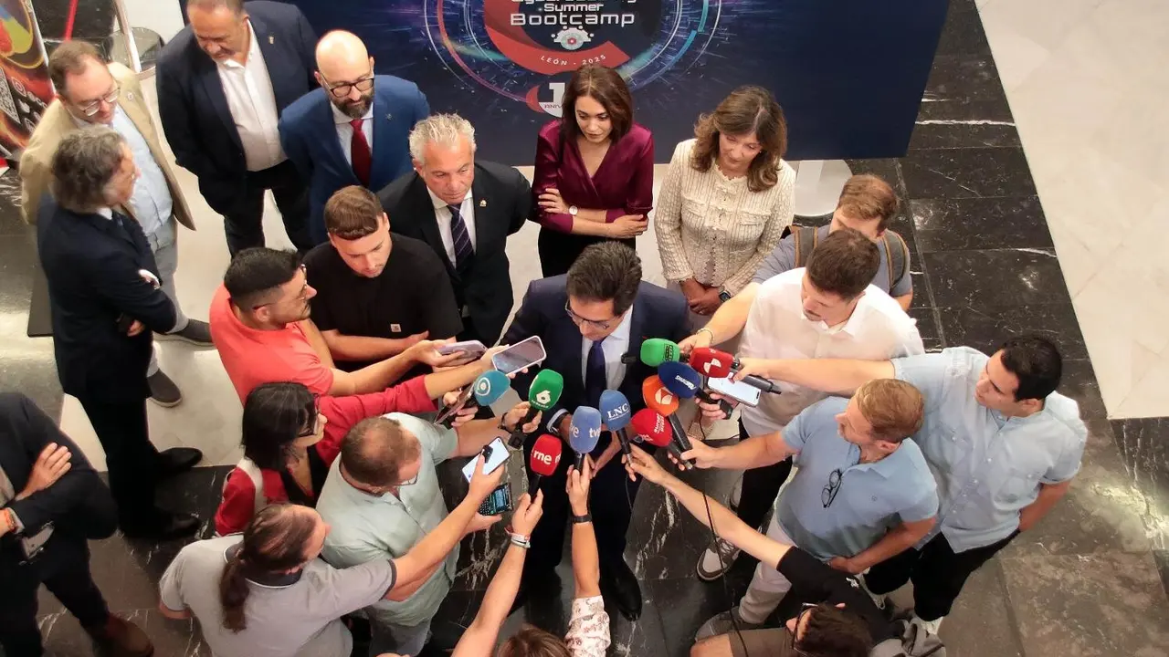 El ministro de Transformación Digital clausura el Cybersecurity Summer BootCamp
