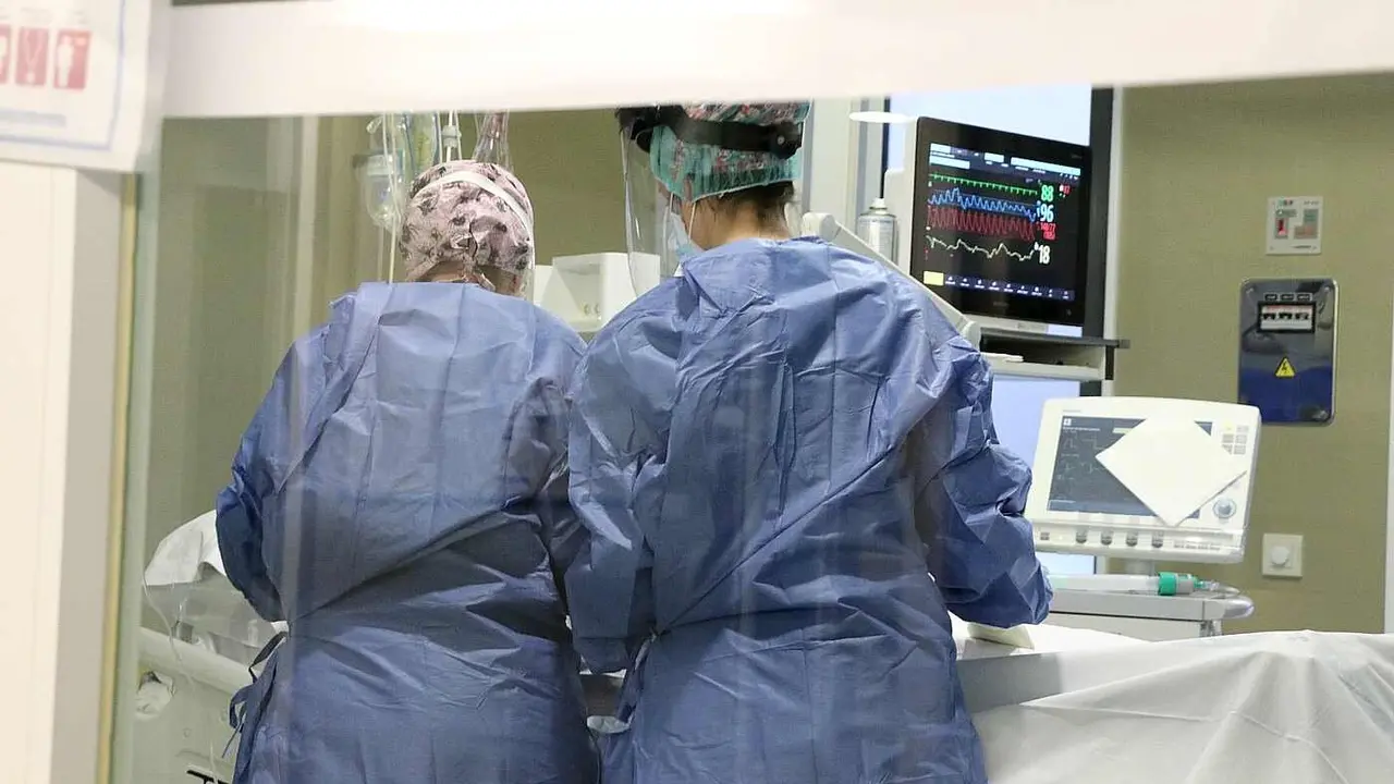Imagen de la actual UCI del Hospital de León.