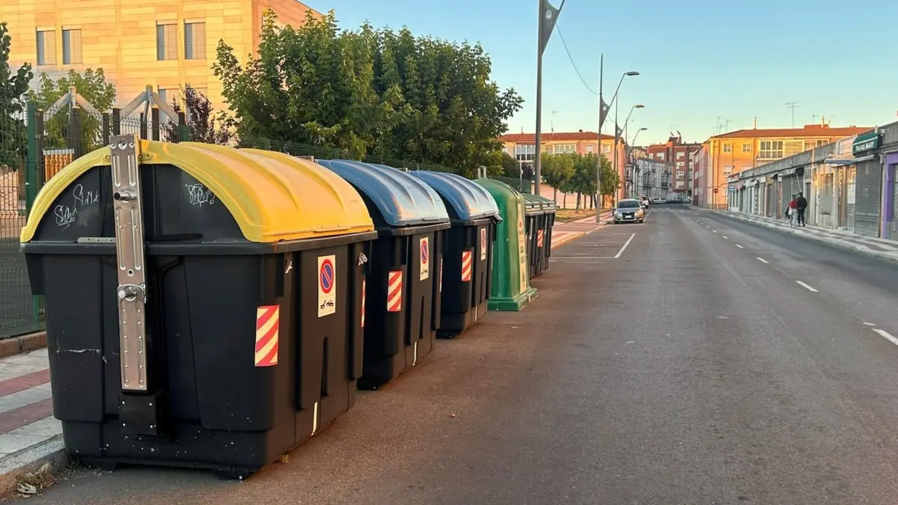 Contedores de residuos en San Andrés del Rabanedo.