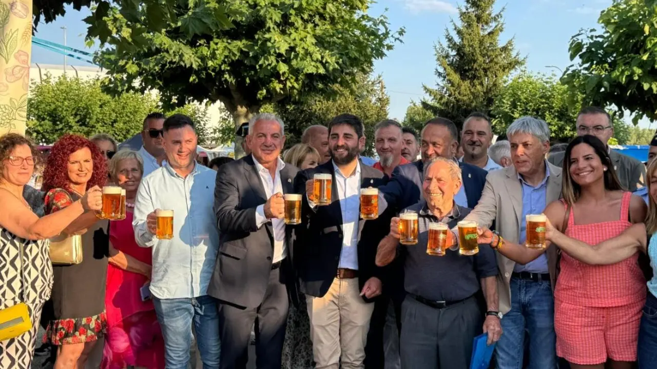 Carrizo de la Ribera celebra su XVIII Feria del Lúpulo y la Cerveza con el respaldo del delegado del Gobierno Nicanor Sen.