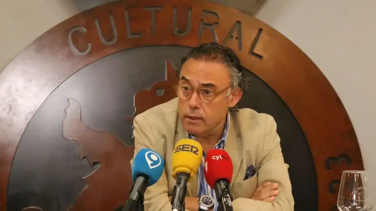 Felipe Llamazares, en una foto de archivo en su época en la Cultural.