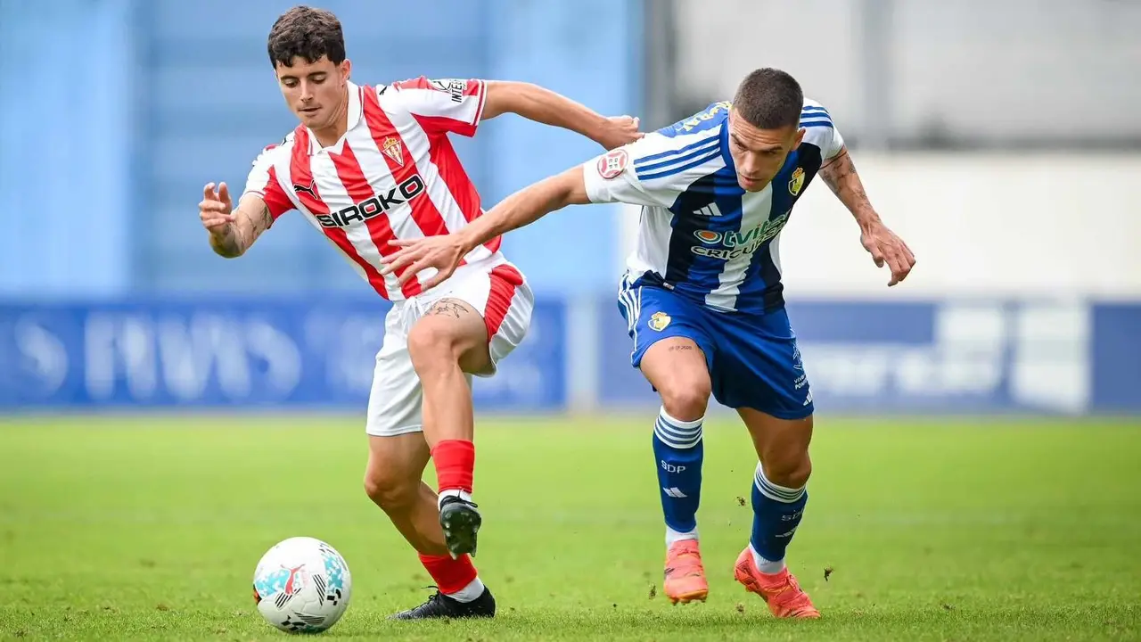 El equipo berciano firma su segundo partido consecutivo sin encajar goles en una pretemporada prometedora. El Sporting, superior en dominio y ocasiones, no logró materializar su insistencia.