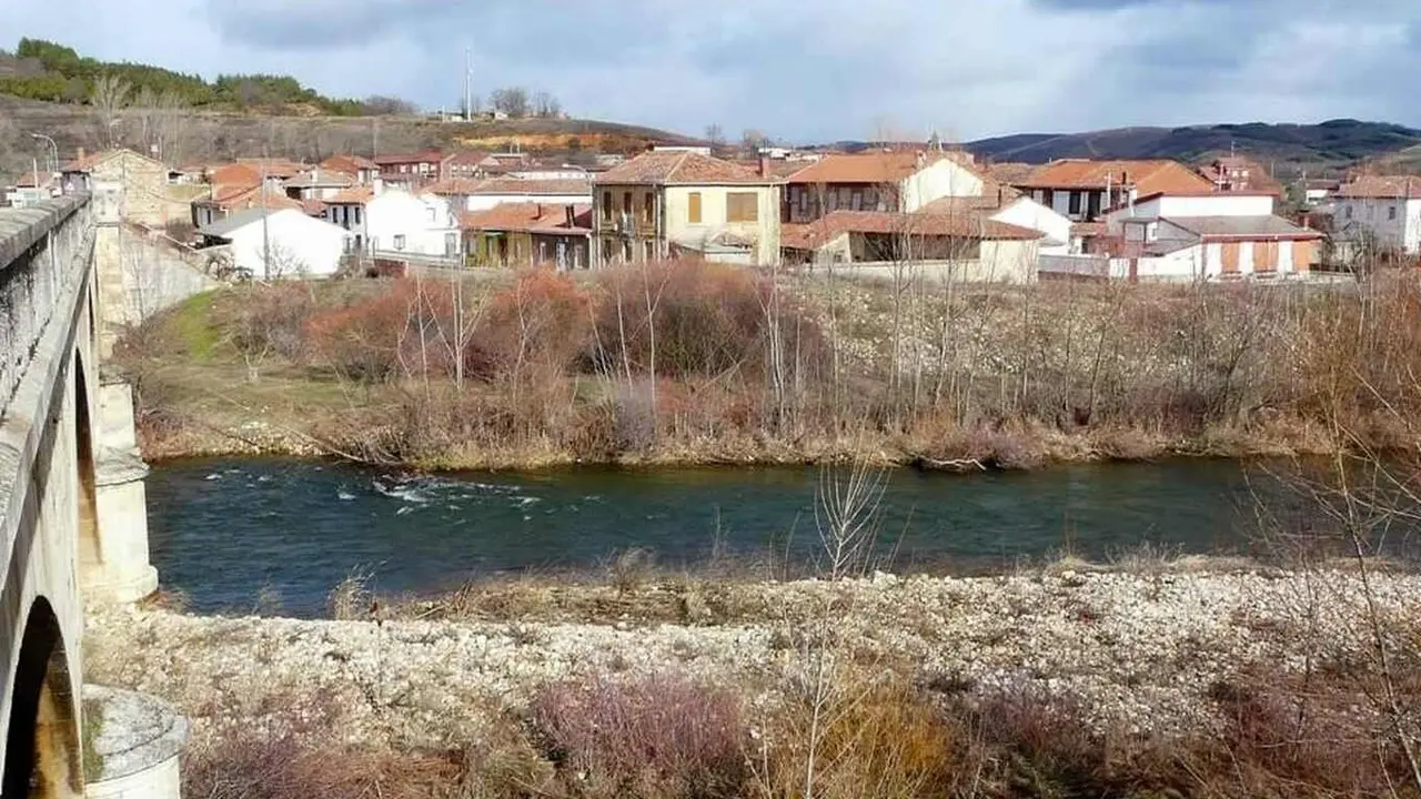 Ambasaguas de Curueño: el pueblo rodeado de agua, que no tiene agua.