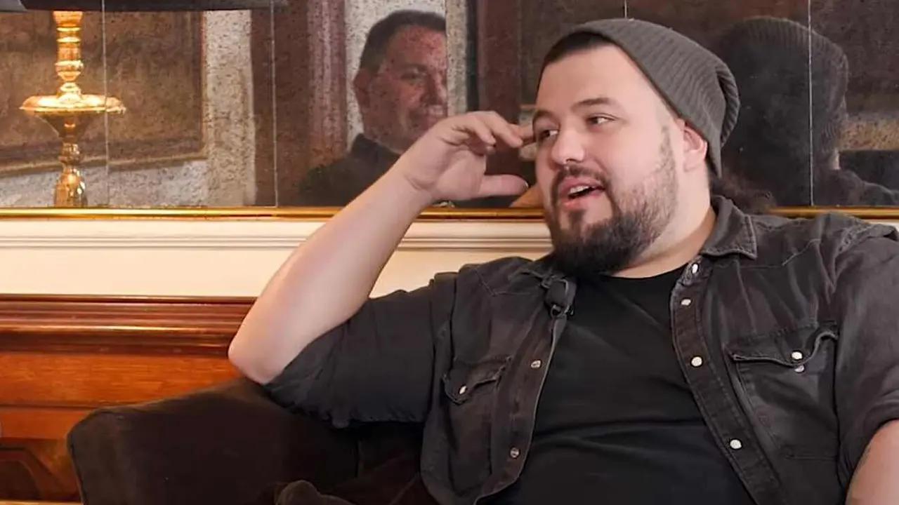 Néstor López, durante una entrevista con José María Viejo, en una imagen de archivo.