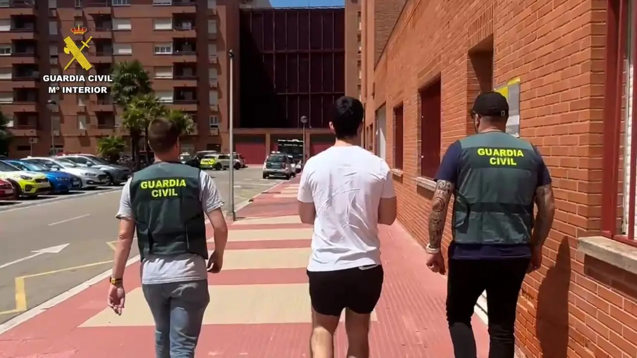 Detenidas dos personas por grabar y difundir imágenes de contenido sexual de sus víctimas
