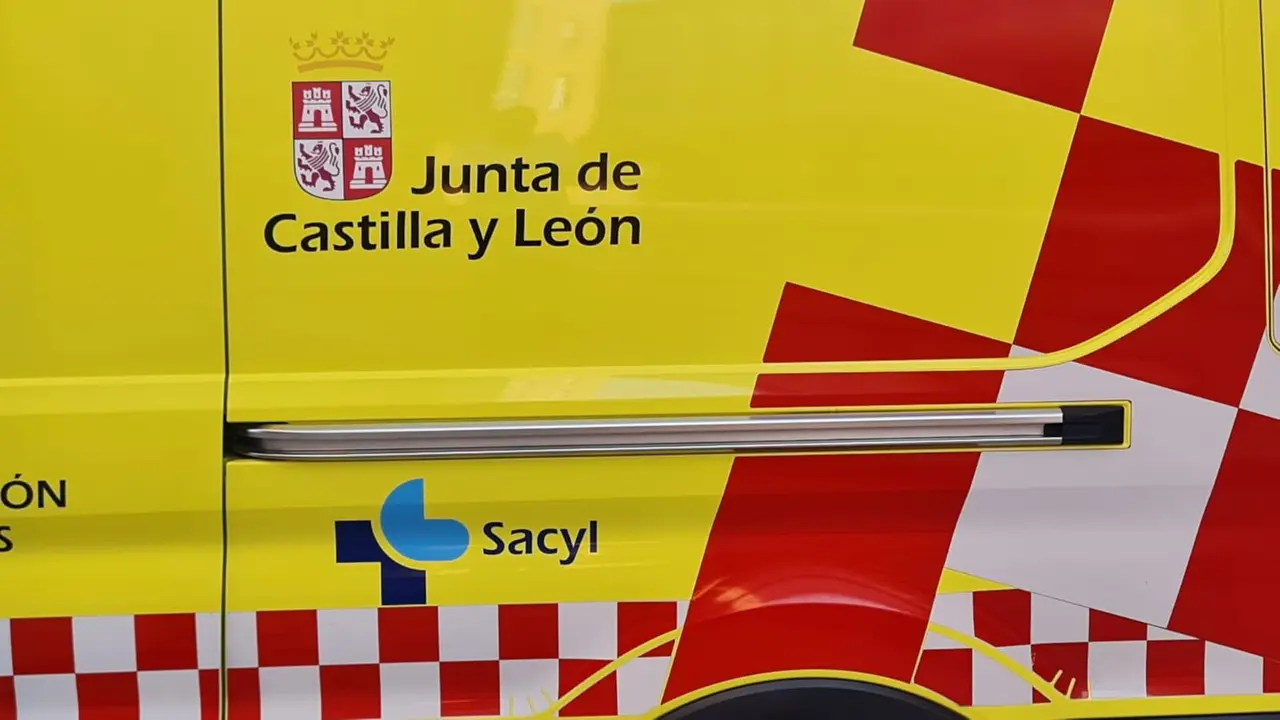 Imagen de una ambulancia de Emergencias Sacyl.