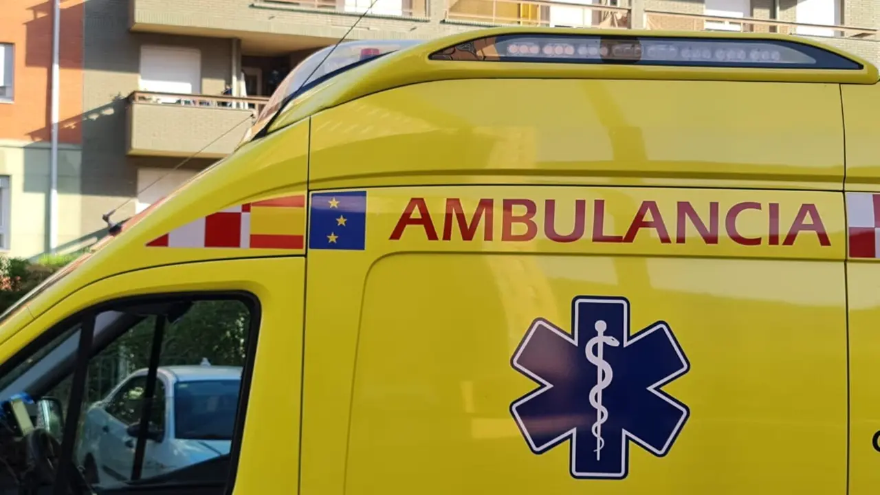 Imagen de una ambulancia de Emergencias Sacyl.