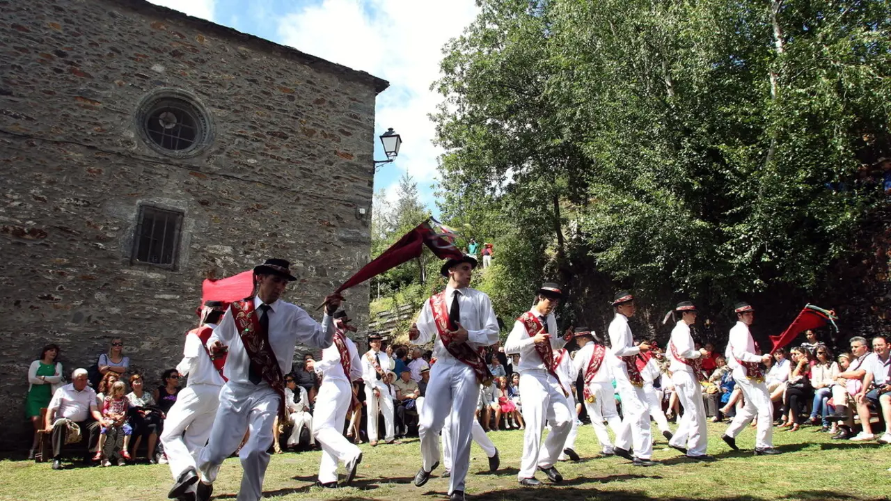 Danzas del Valle de Fornela declaradas como de Interés Turístico Regional