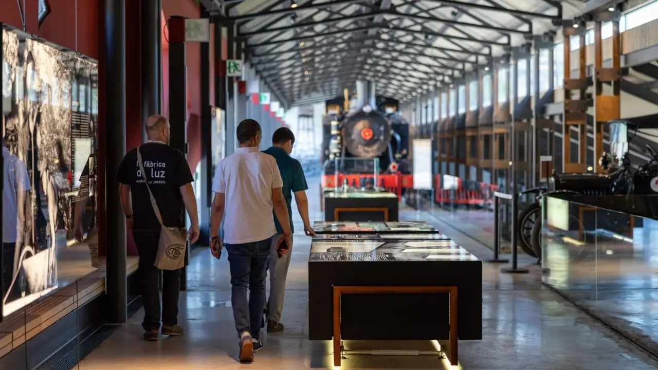 Ciuden impulsa visitas guiadas y actividades culturales en La Térmica y La Fábrica de Luz