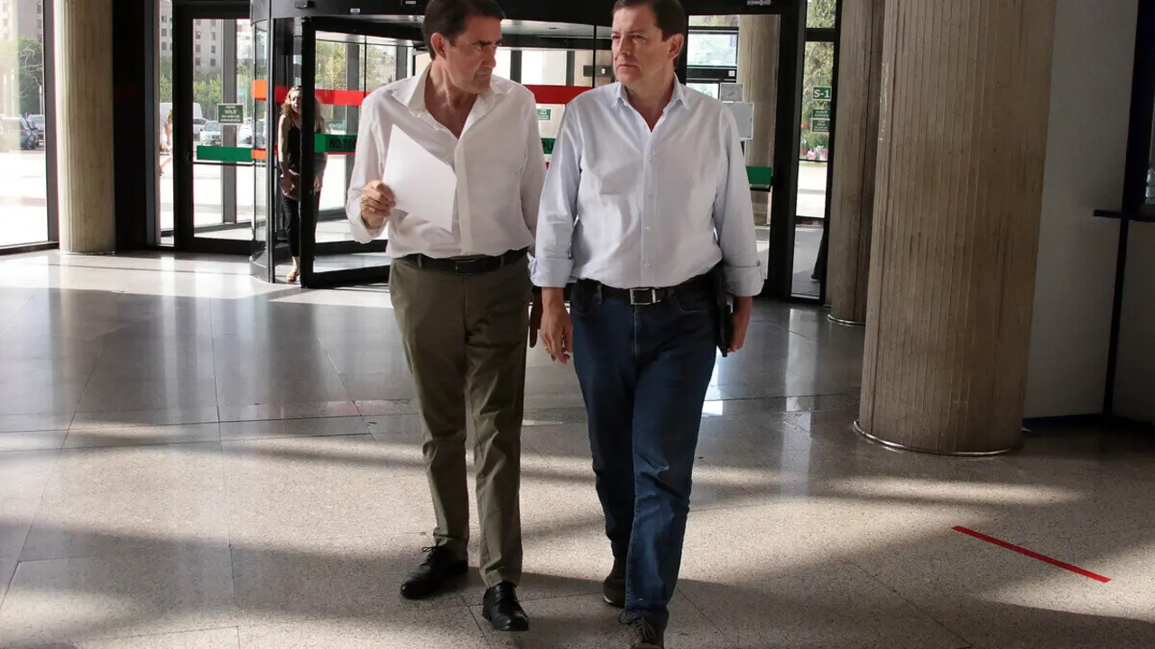 El presidente Alfonso Fernández Mañueco, ha respaldado personalmente la gestión de Suárez-Quiñones al frente de los incendios.