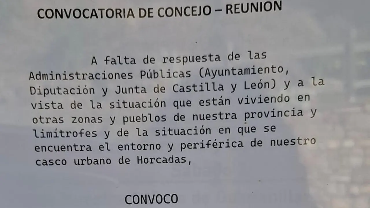 Recorte de la convocatoria a concejo de la Junta Vecinal de Horcadas, en la montaña leonesa.