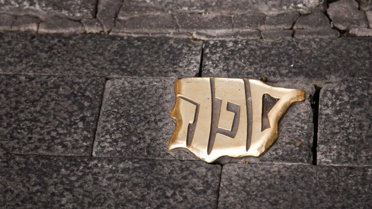 León forma parte de la La Red de Juderías de España – Caminos de Sefarad.