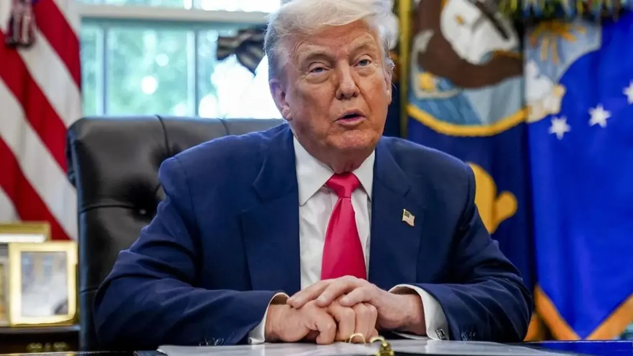 Donald TUump
