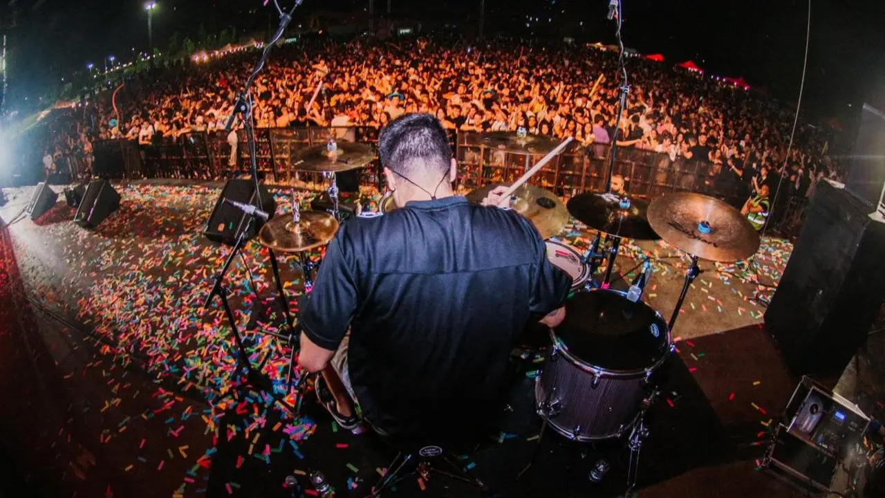 DrumShow durante una actuación.