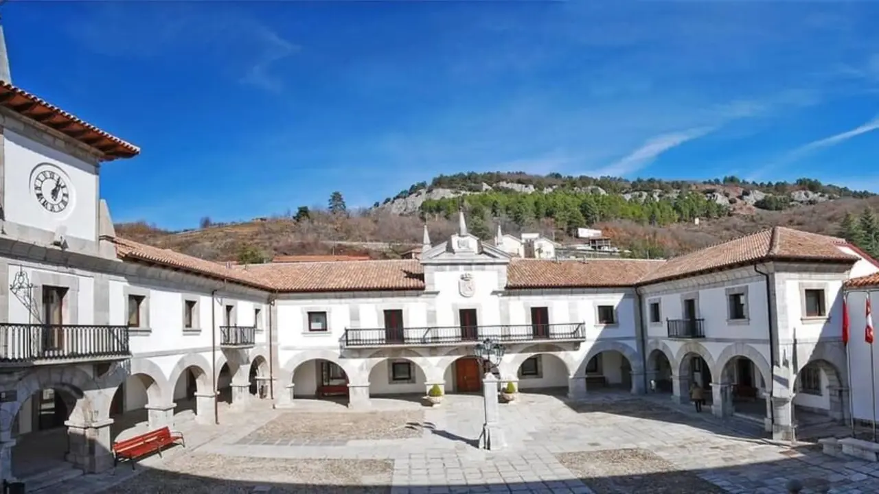 El Ayuntamiento de La Pola de Gordón.
