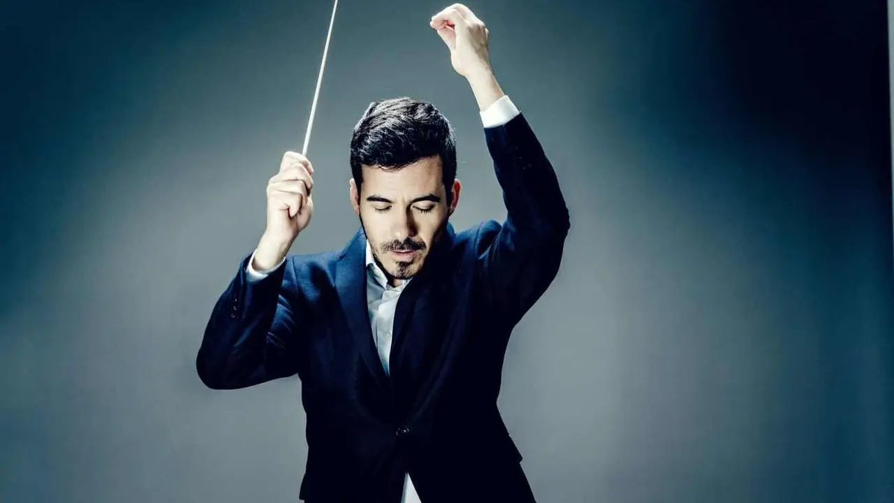 El Auditorio Ciudad de León acoge este viernes un concierto extraordinario dentro del 38º Festival de Música Española con el pianista Antonio Oyarzábal y el director Nuno Coelho, en la imagen.