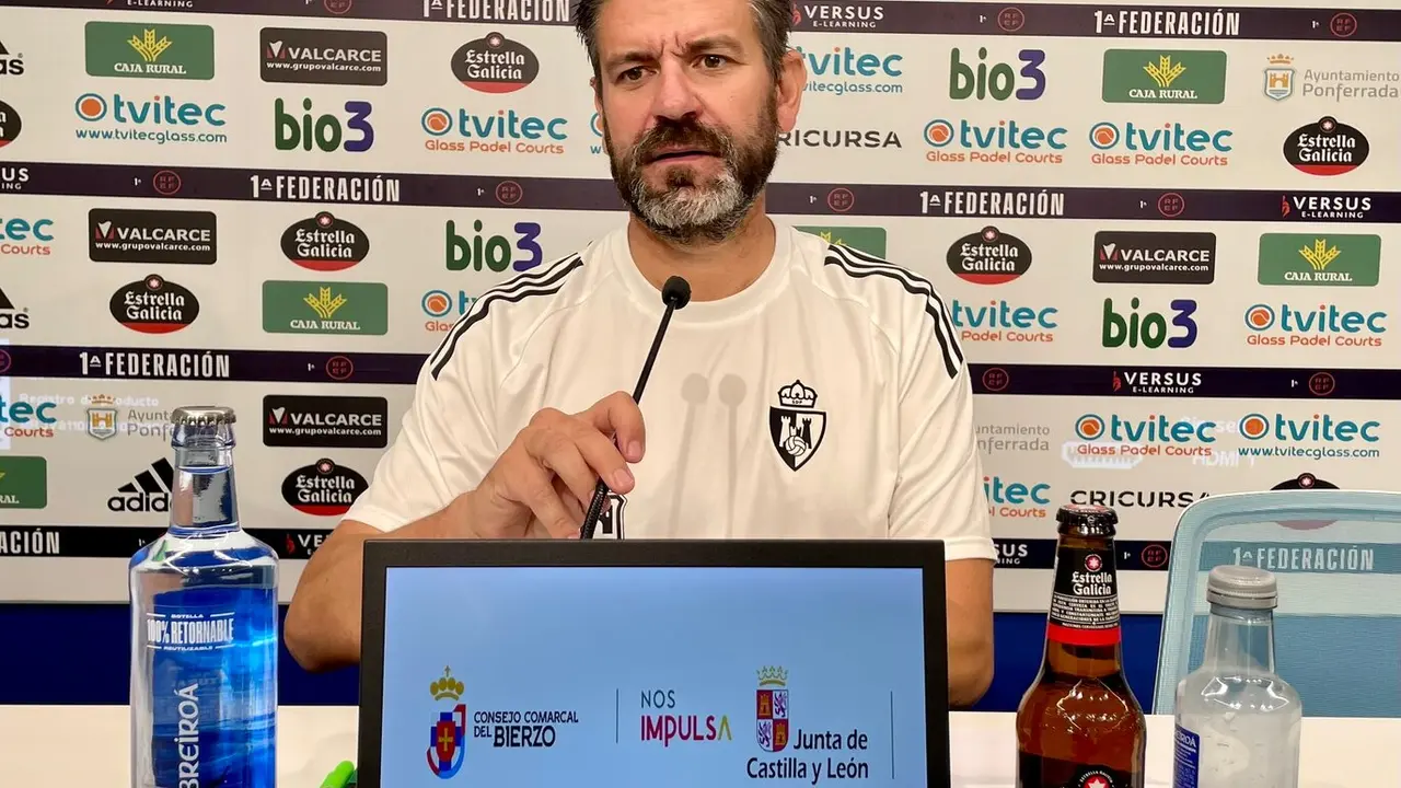 Estévez, durante la rueda de prensa de este viernes.