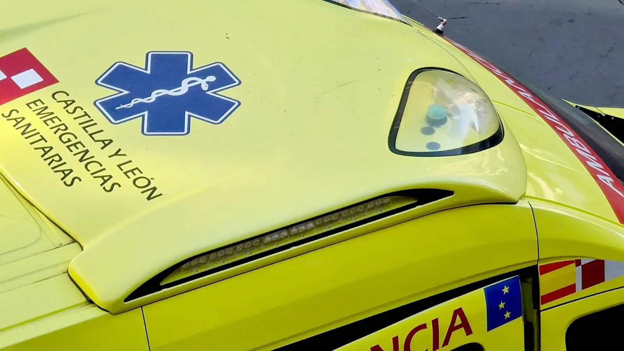 Imagen de una ambulancia de Emergencias Sacyl.